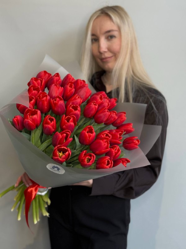 Букет из 39 красных тюльпанов