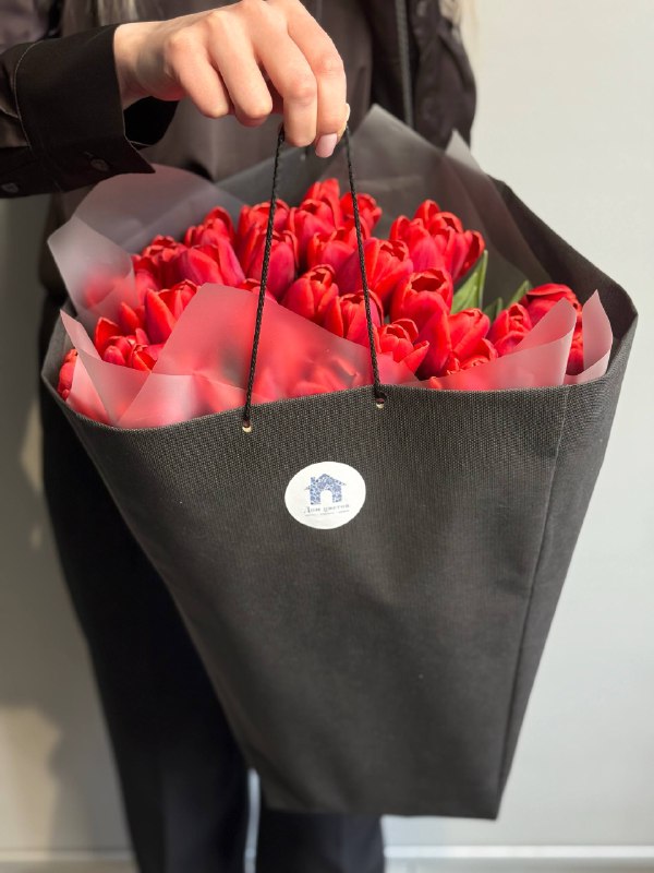 Букет из 39 красных тюльпанов — фото 8