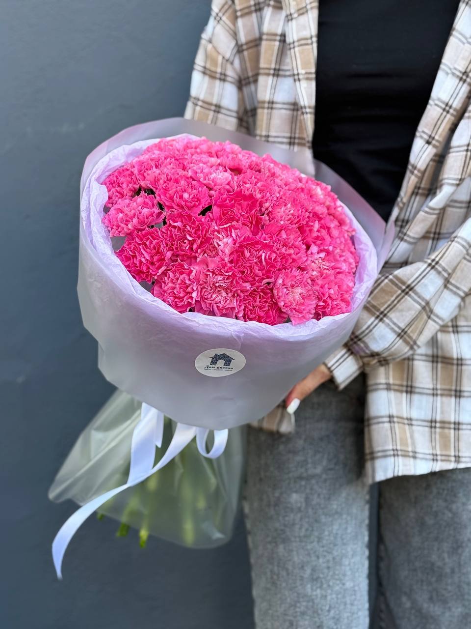 Букет из 41 яркого, малинового диантуса — фото 5