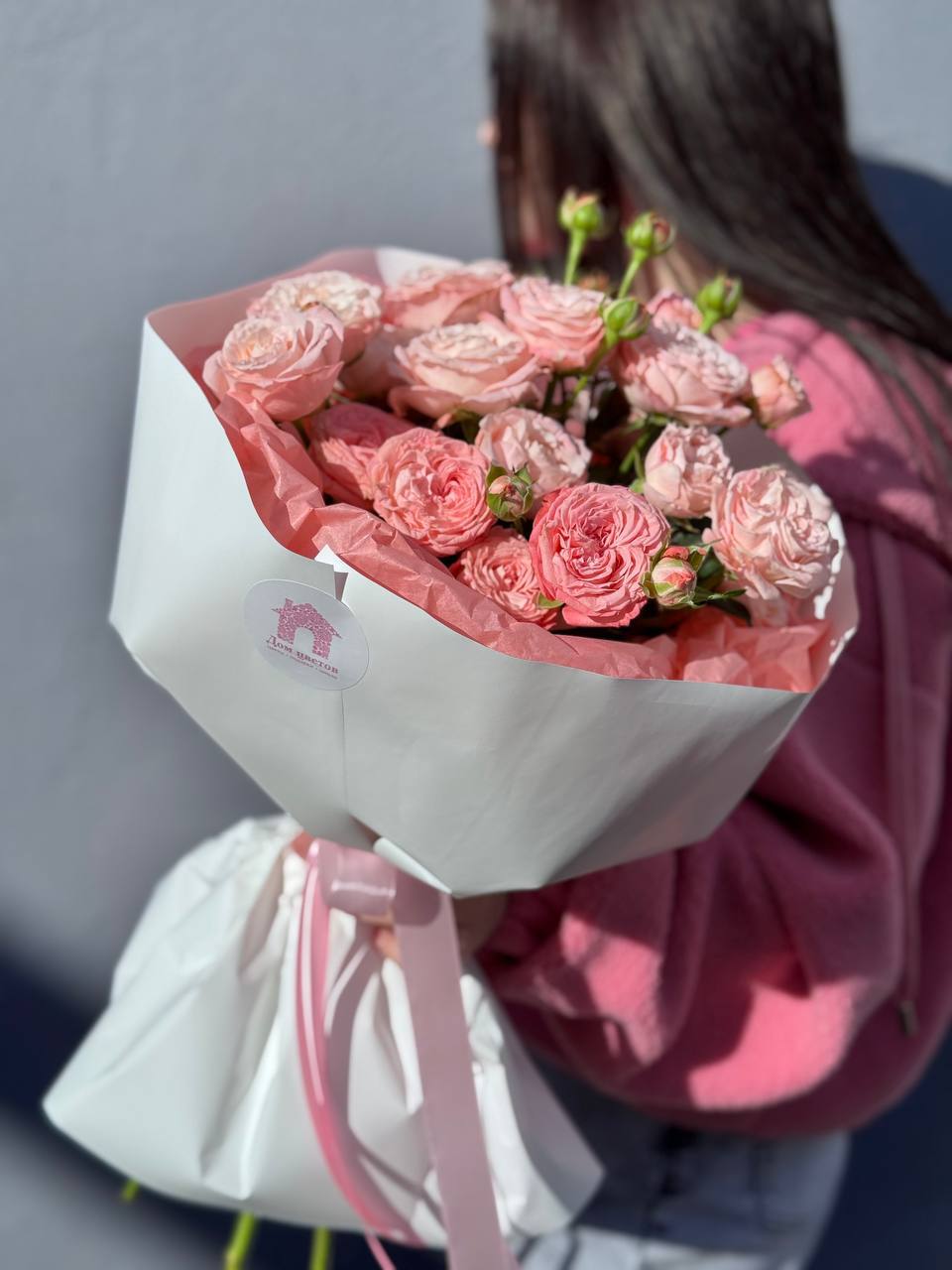 Букет из 5 розовых кустовых пионовидных роз