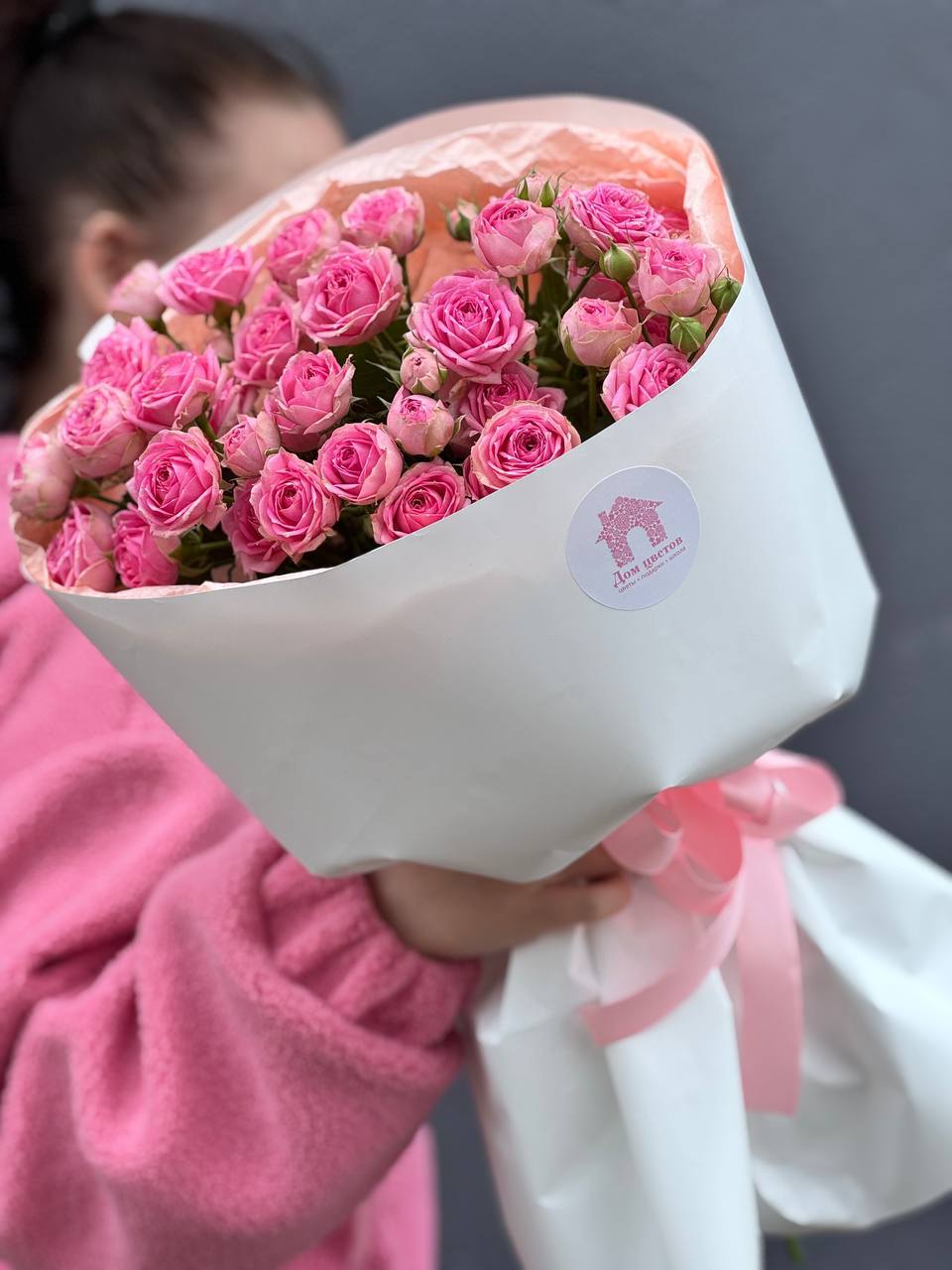 Букет из 9 кустовых садовых розовых роз — фото 2