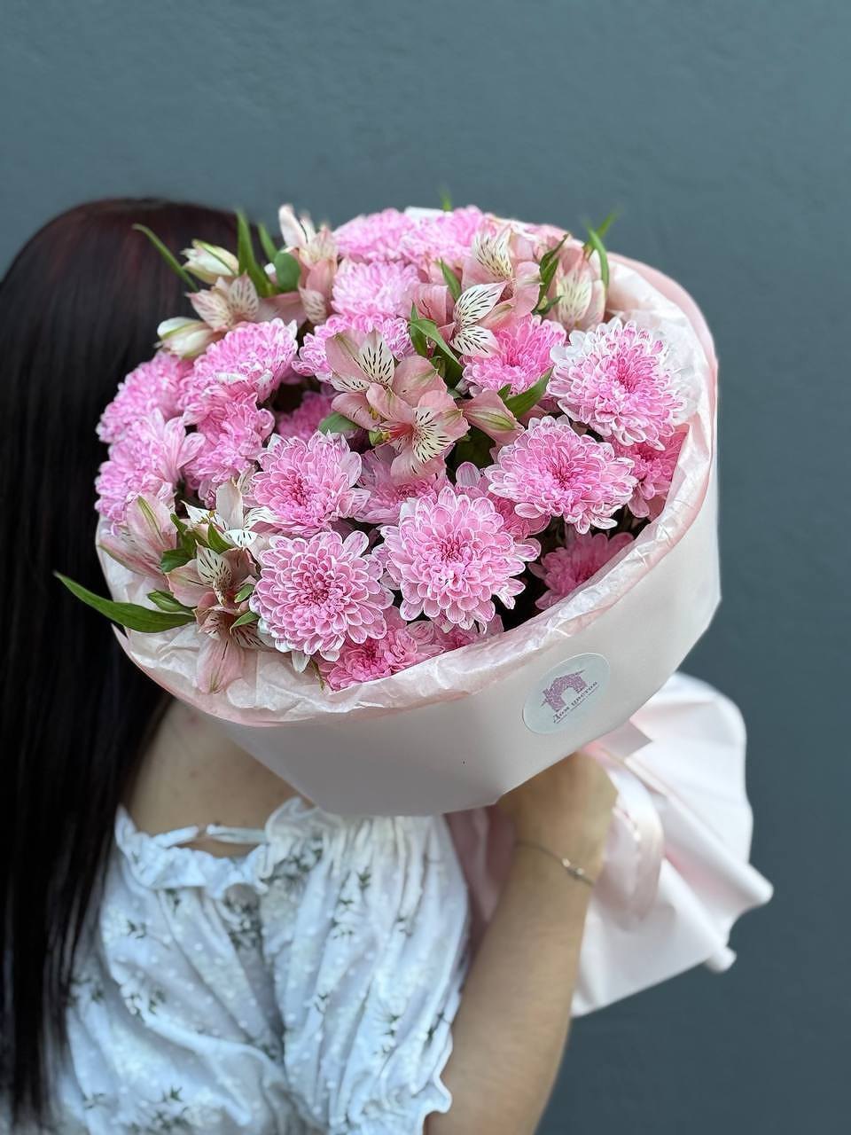 Букет из кустовой хризантемы с альстромерией №3 — фото 5