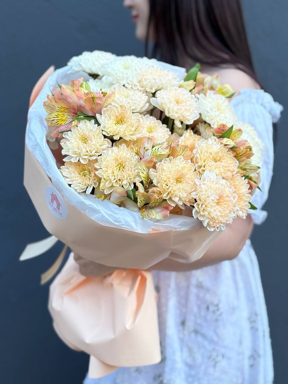 Букет из кустовой хризантемы с альстромерией №4