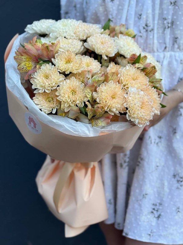 Букет из кустовой хризантемы с альстромерией №4 — фото 2