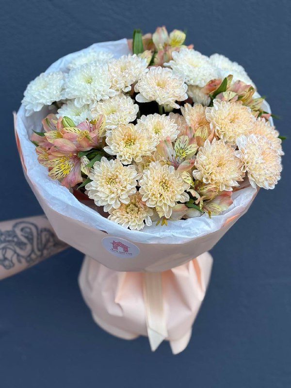Букет из кустовой хризантемы с альстромерией №4