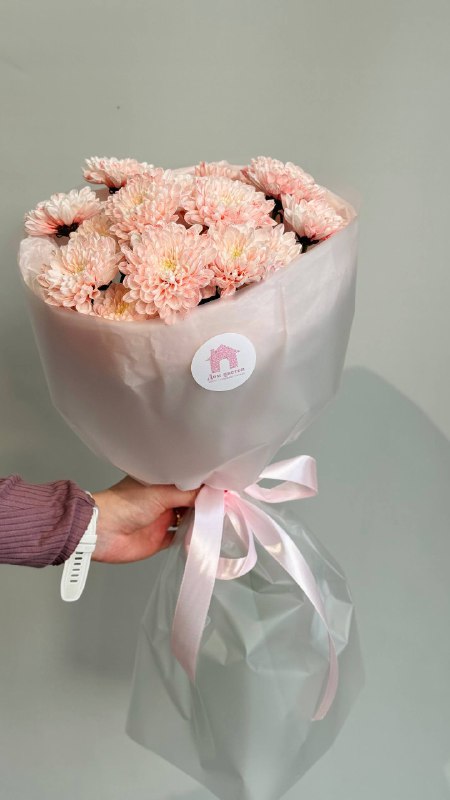 Букет из 3 нежно-розовых кустовых хризантем