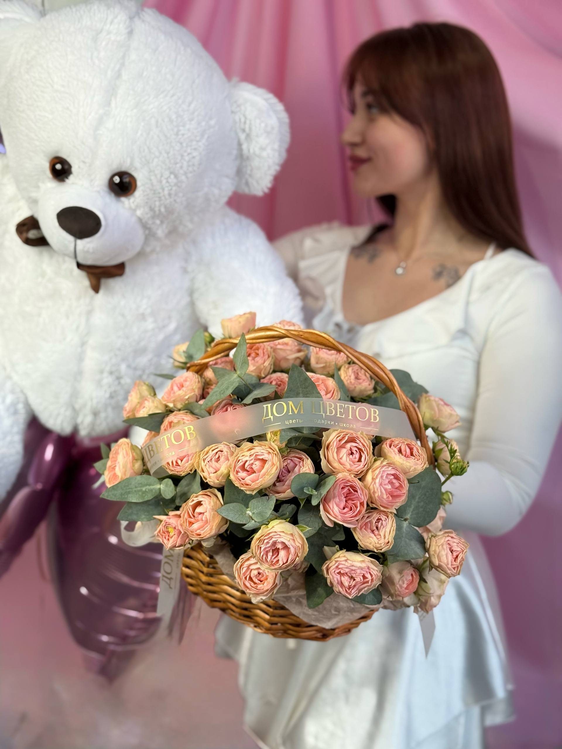 Комбо: Корзинка кустовых роз и мишка 60см