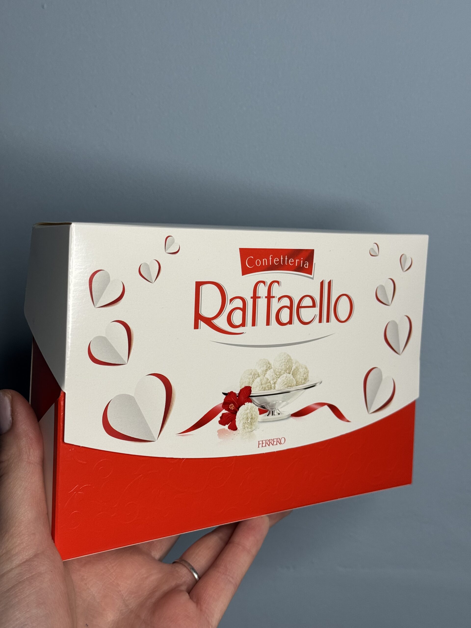 Конфеты Raffaello 90гр — фото 3