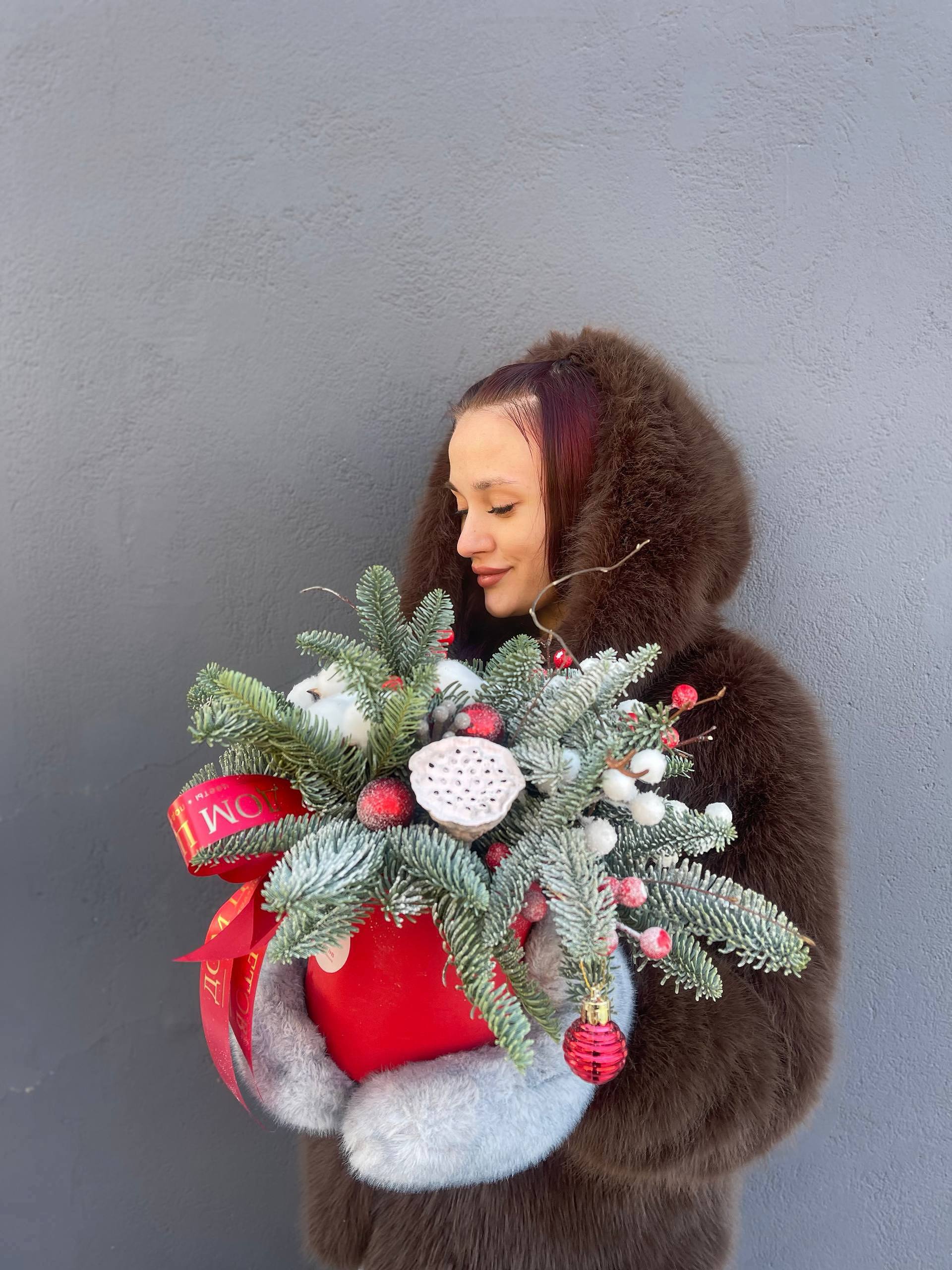 Новогодняя композиция в шляпной коробке