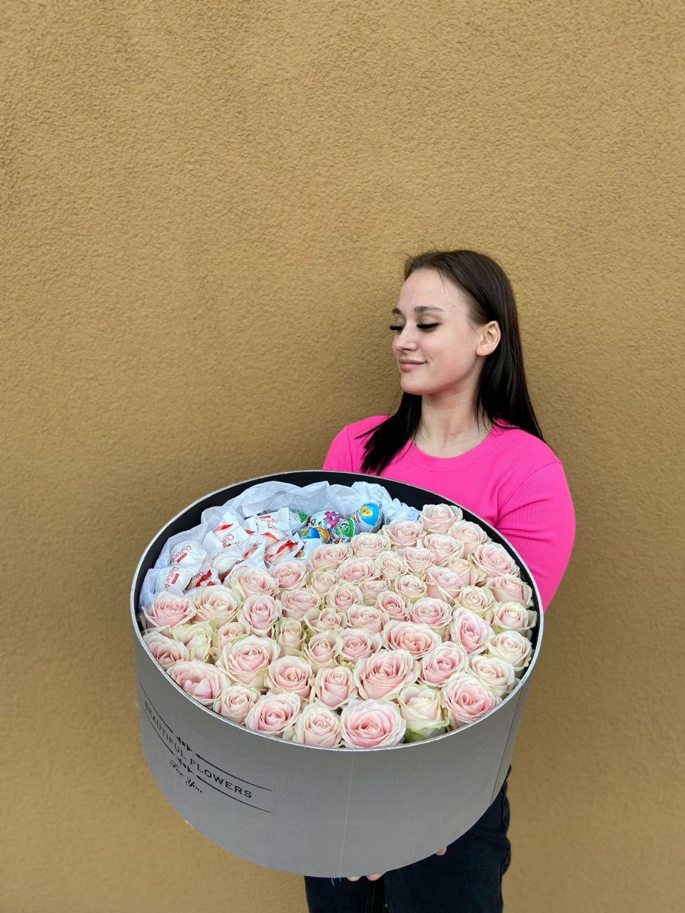 Набор подарочный из розы и сладостей