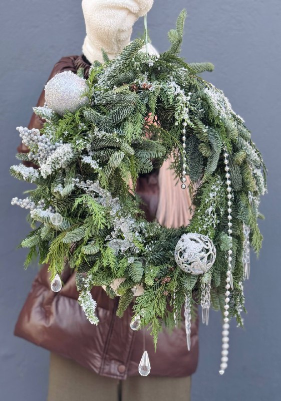 Венок рождественский с декором — фото 10