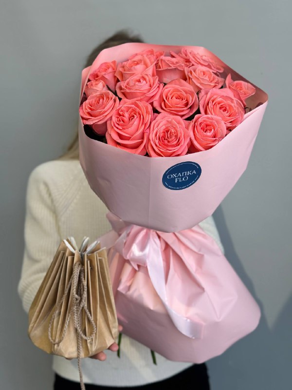 Букет коралловых роз, 15 шт. 50 см.